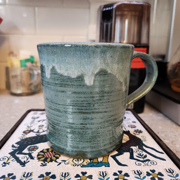 Handcrafted Hand Thrown Green Ceramic Mug with Drip Glaze - Picture 2 of 4